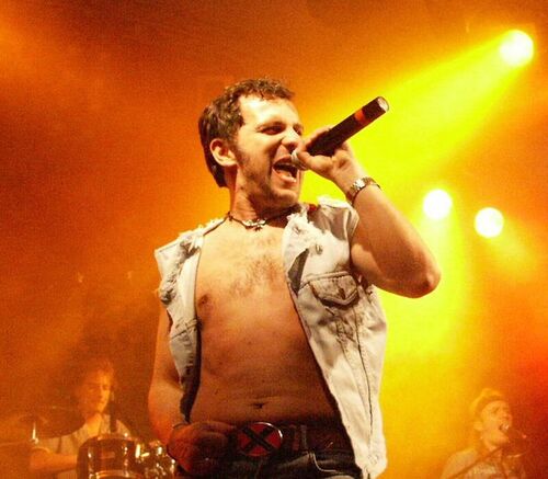 live-hole-full-of-love-tribute-to-acdc-30-jahre