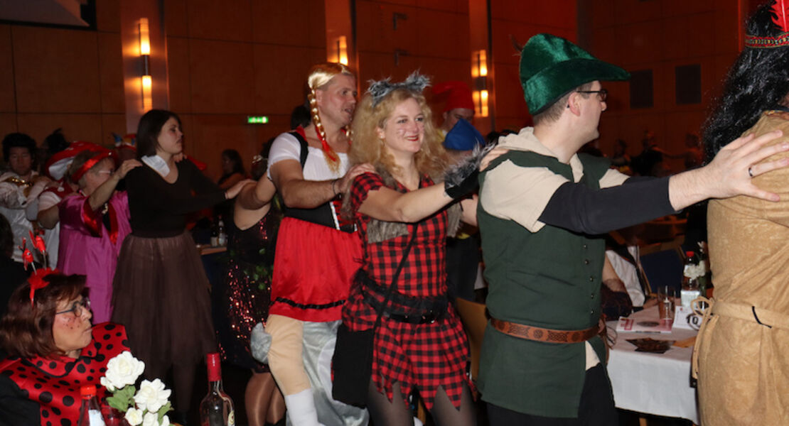 fasnachtssitzung-bluten-in-der-antike