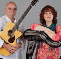 Máire Ní Chatasaigh & Chris Newman im Folkclub Prisma e.V. Pforzheim - Die Queen der keltischen Harfe und der Flatpick-Meister