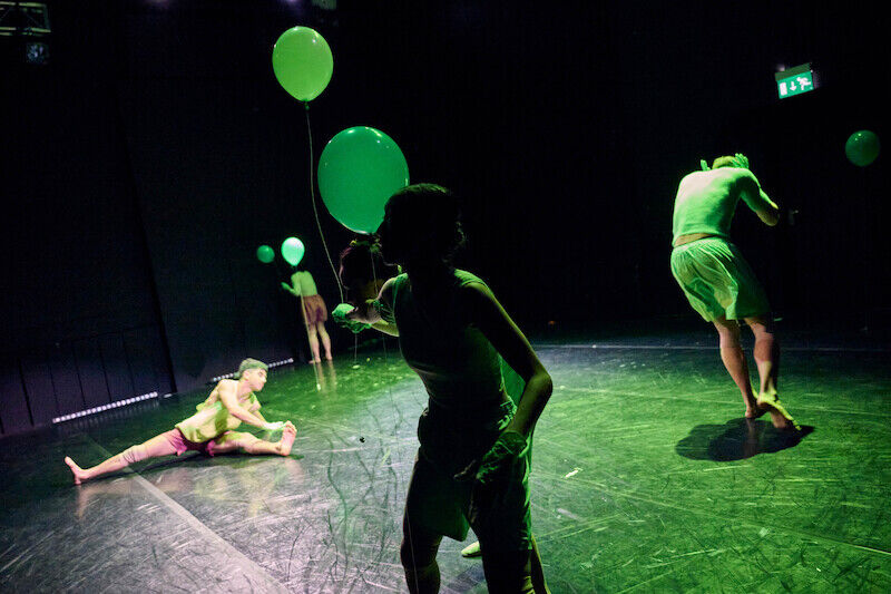 junge-wilde-neue-tanzstucke-von-jungen-choreografen-urauffuhrung