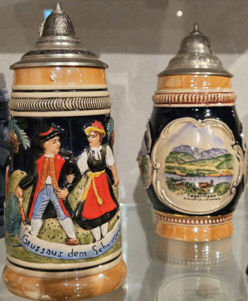 bierkruge-erzahlen-geschichte-von-zinn-bis-porzellan