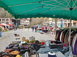 Flohmarkt auf dem Marktplatz in Bad Liebenzell