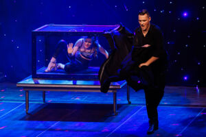 Julian Pyhrr - MAGIC FROM VEGAS