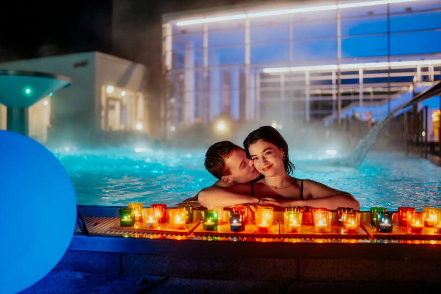 candle-light-schwimmen-in-der-paracelsus-therme