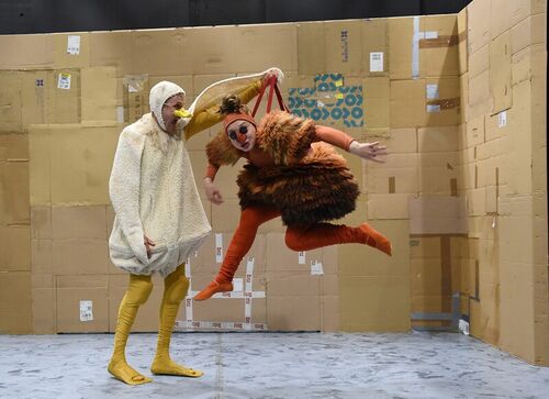 lahme-ente-blindes-huhn-theaterhaus-schauspiel