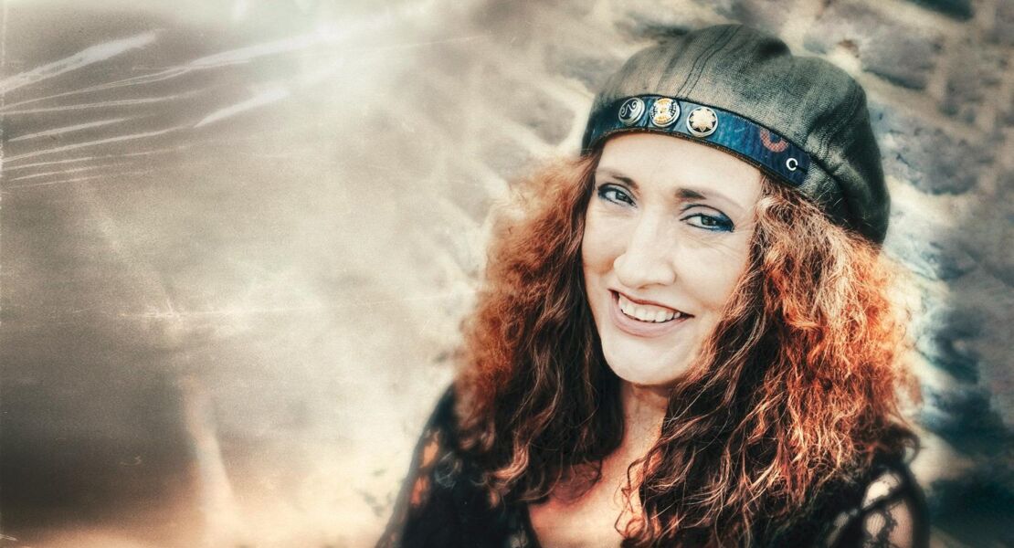 singersongwriter-anne-haigis