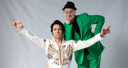 elvis-trifft-elvis-eine-schicksalhafte-begegnung-im-kreisverkehr-open-air