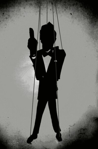 james-blond-goldenpussy