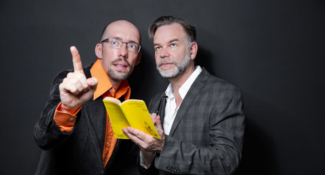 lesung-trifft-impro-der-eine-liest-der-andere-spinnt