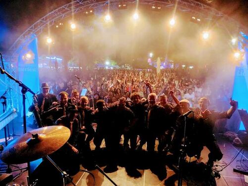 caballo-negro-salsa-party