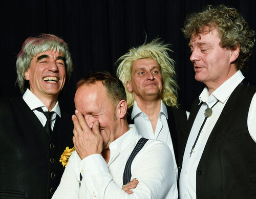 herrn-stumpfes-zieh-zupf-kapelle-finale-abschiedstour-open-air