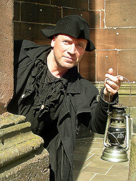 historix-tours-morder-graber-und-gespenster-stadtfuhrung-mit-schauspieler