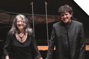 Martha Argerich & Dario Ntaca - Bühnenplätze