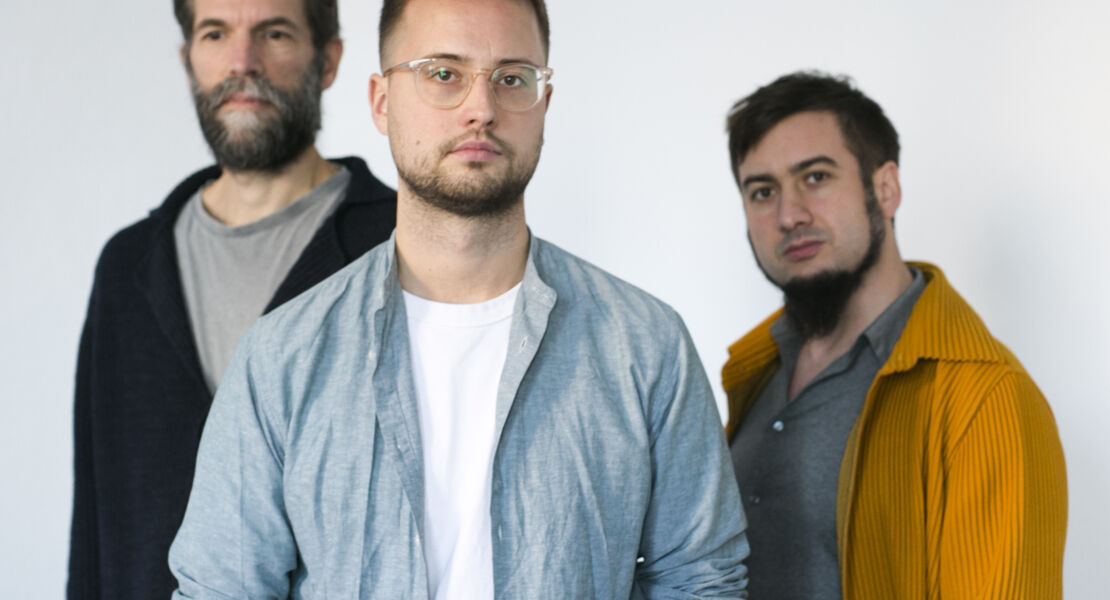 oversaez-feat-westergaardott-abstract-emotions