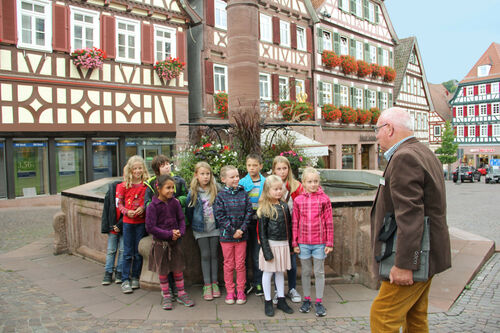 stadtfuhrung-fur-kinder-mit-besuch-des-langen