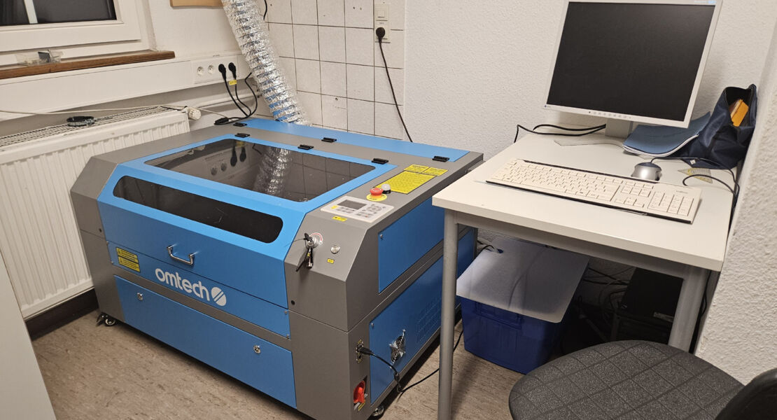 einfuhrung-in-den-neuen-omtech-lasercutter-und-dessen-software