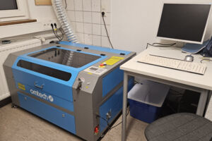 Einführung in den neuen OmTech Lasercutter und dessen Software