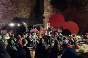 Don Juan datet Eva - moderne Musikkomödie rund um zwischenmenschliche Begegnungen und Liebe