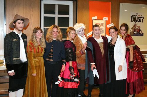 theaterfuhrung-faust-und-die-turen-der-wahrnehmung