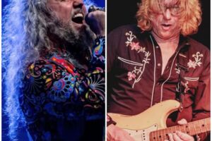 Purple Family - CoverRock |Teilbestuhlung