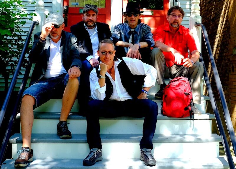 tears-and-drops-packender-groovender-gefuhlvoller-urbaner-blues