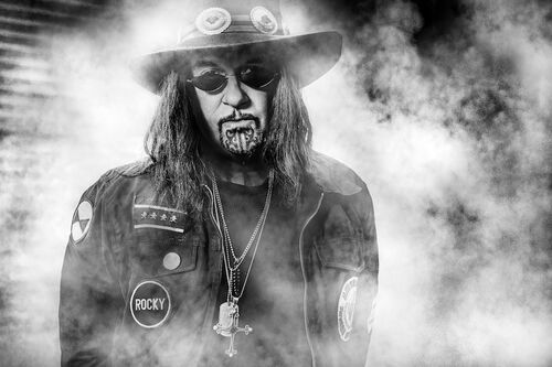 ministry-avocado-booking-prasentiert