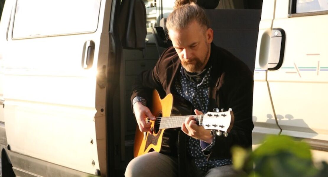 joe-bennick-singer-songwriter