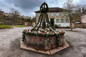 Osterhasenwanderung mit Hocketse