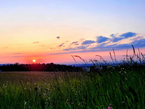 wanderung-zum-sonnenuntergang-und-vollmond