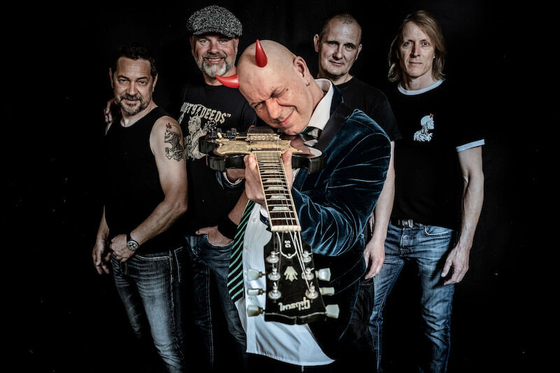 dirty-deeds-79-live-2026