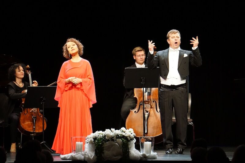 neujahrskonzert-mit-dem-stuttgarter-operettenensemble-musikalisch-spritzig-in-das-neue-jahr