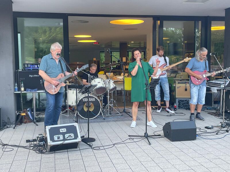 cafino-concerts-2025-mit-fire-inside
