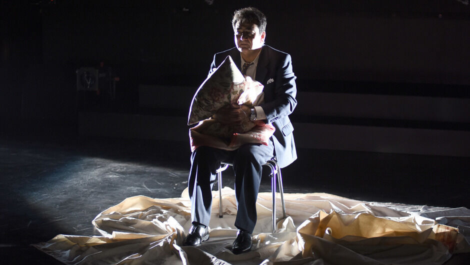 ein-ein-mann-monolog-theater-ich-werde-nicht-hassen